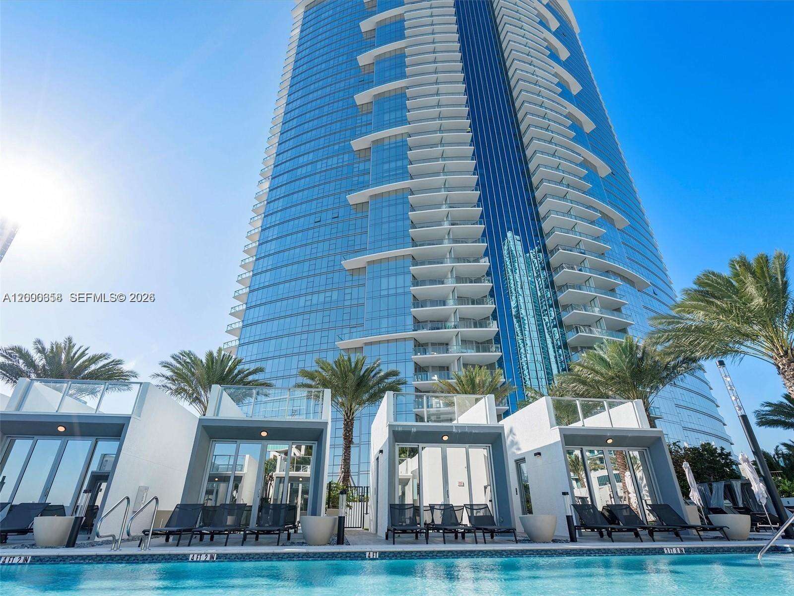 Paramount Miami Worldcenter at 851 1 Ave, Miami, FL 33132 - For Rent photo 16
