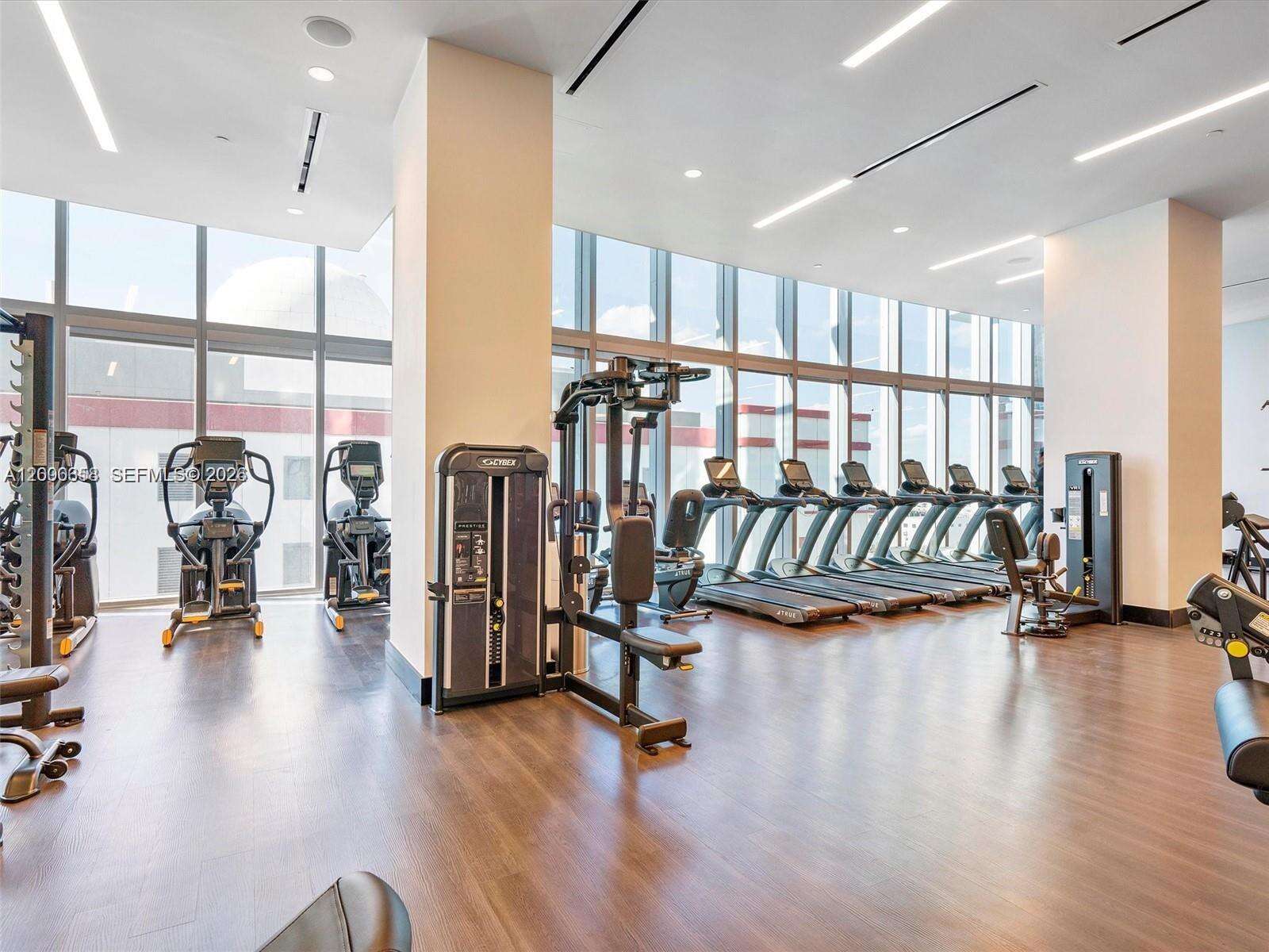 Paramount Miami Worldcenter at 851 1 Ave, Miami, FL 33132 - For Rent photo 17
