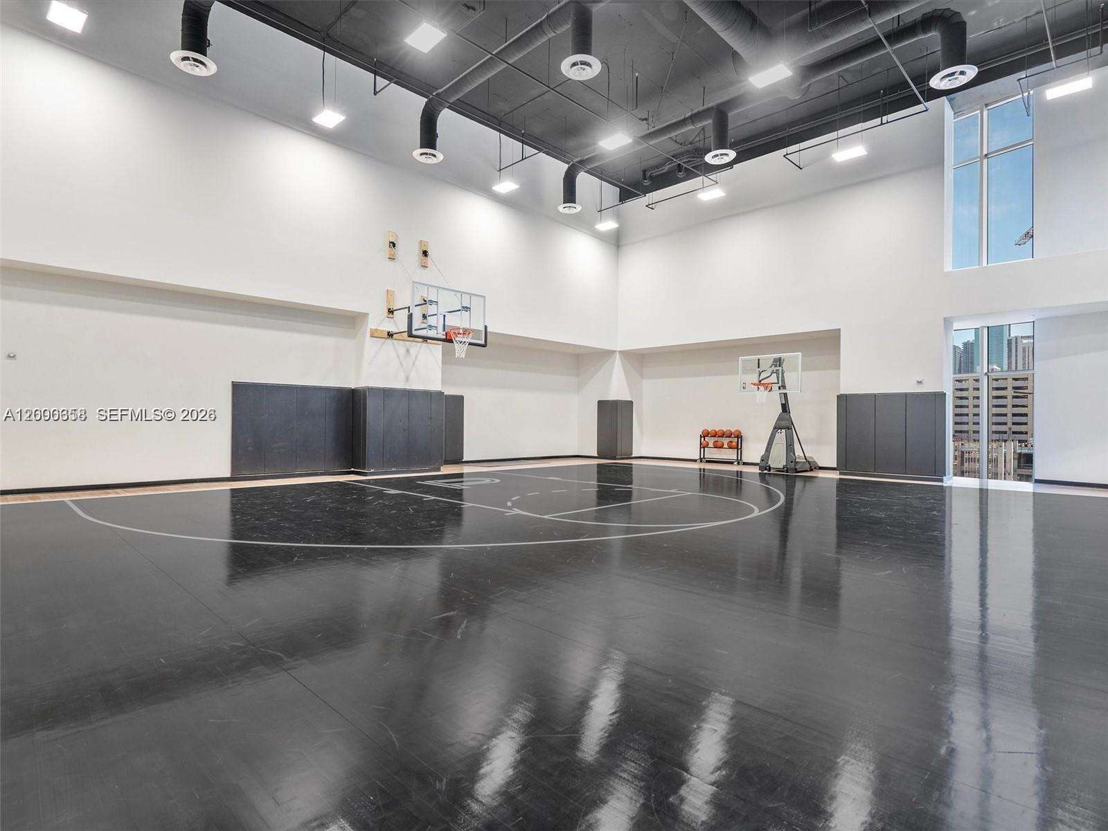 Paramount Miami Worldcenter at 851 1 Ave, Miami, FL 33132 - For Rent photo 18