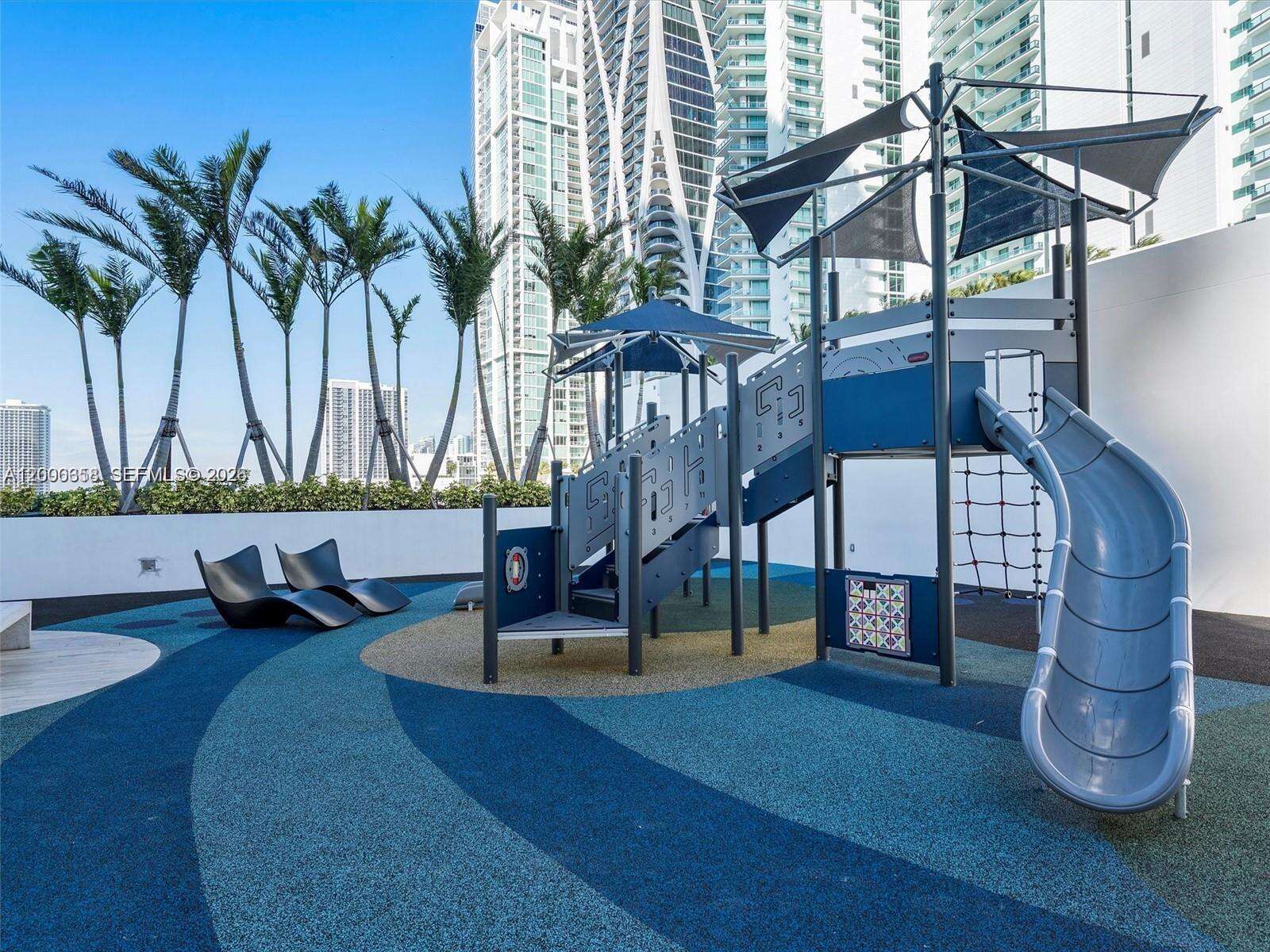 Paramount Miami Worldcenter at 851 1 Ave, Miami, FL 33132 - For Rent photo 27