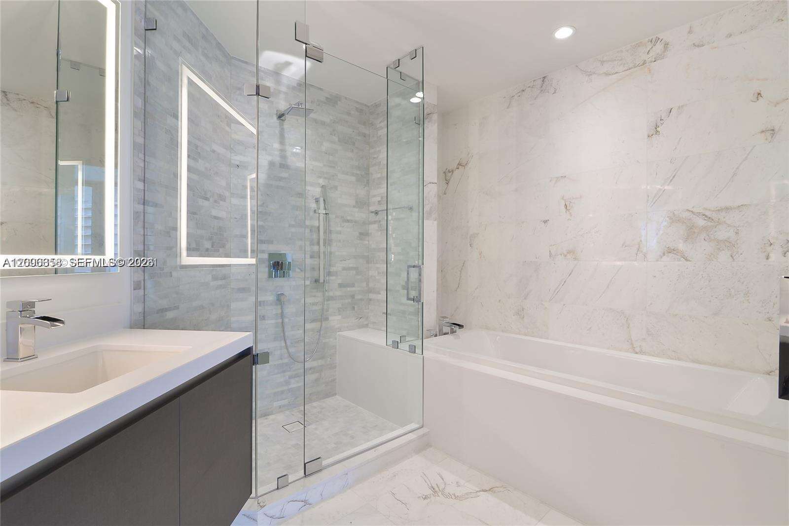 Paramount Miami Worldcenter at 851 1 Ave, Miami, FL 33132 - For Rent photo 7