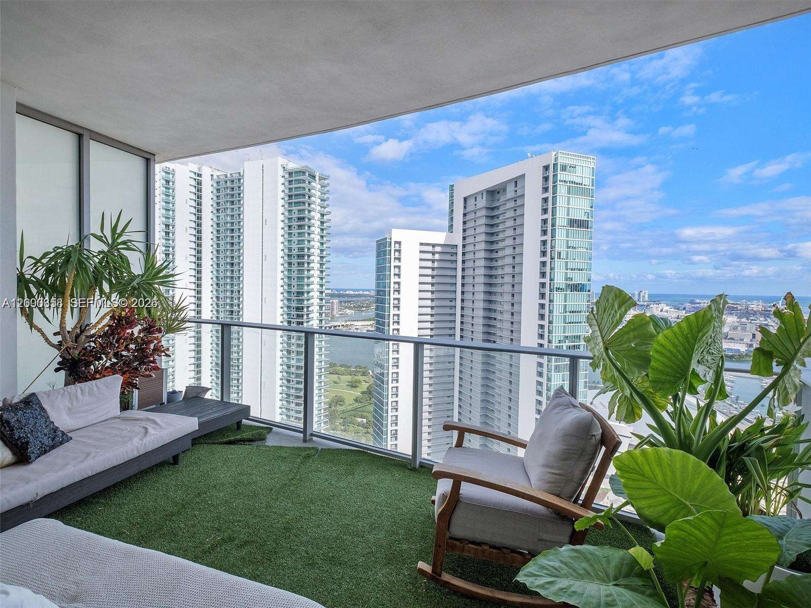 Paramount Miami Worldcenter at 851 1 Ave, Miami, FL 33132 - For Rent photo 9