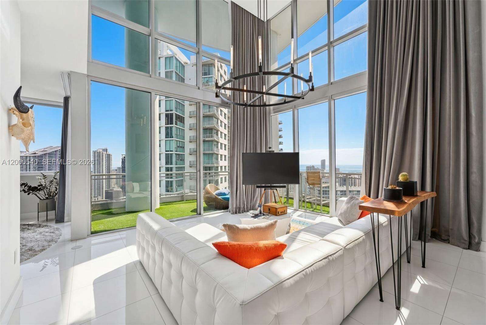 The Ivy at 90 3 St, Miami, FL 33130 - For Rent photo 2