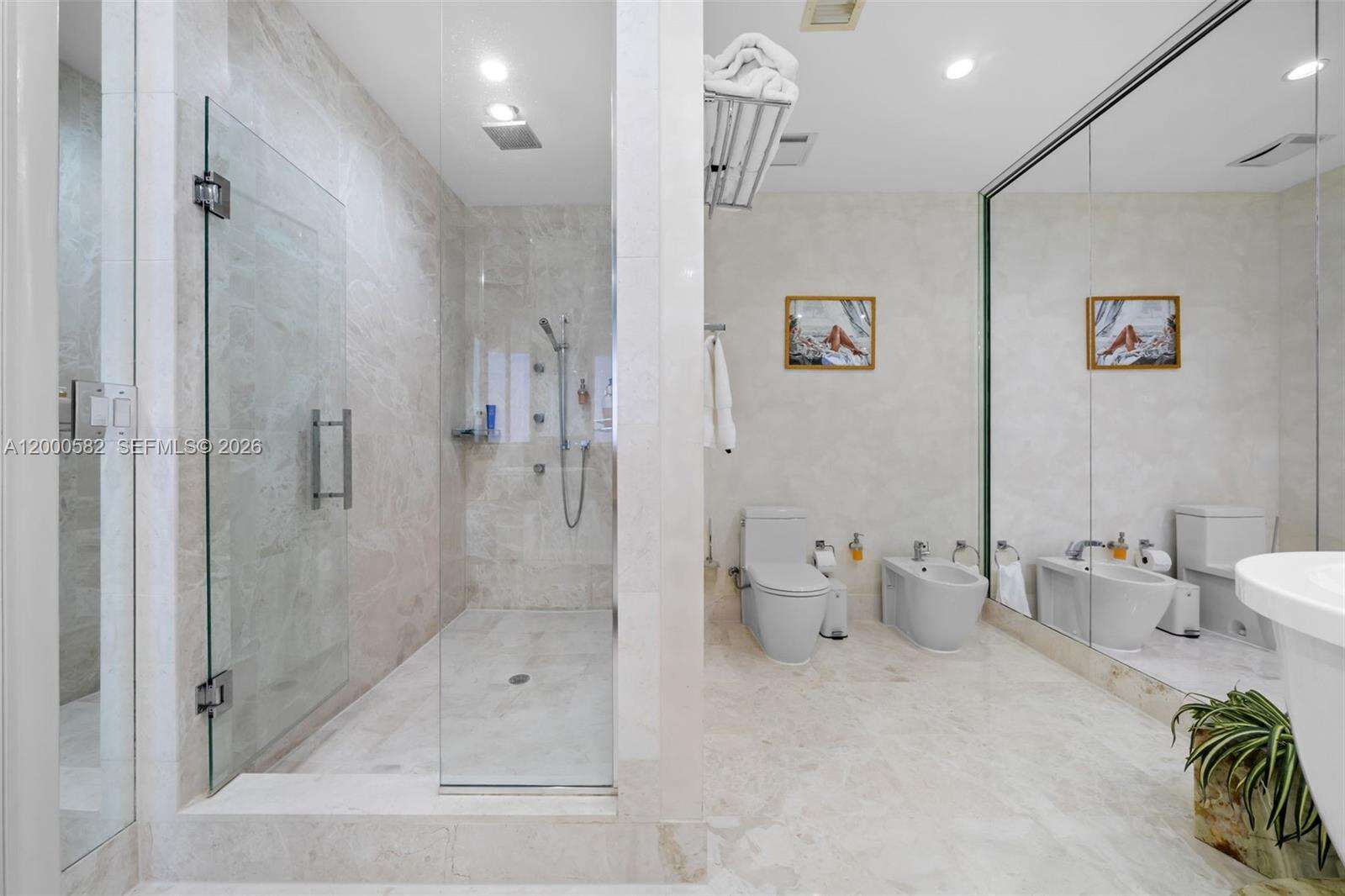 Jade Ocean at 17121 Collins Ave, Sunny Isles Beach, FL 33160 - For Rent photo 26