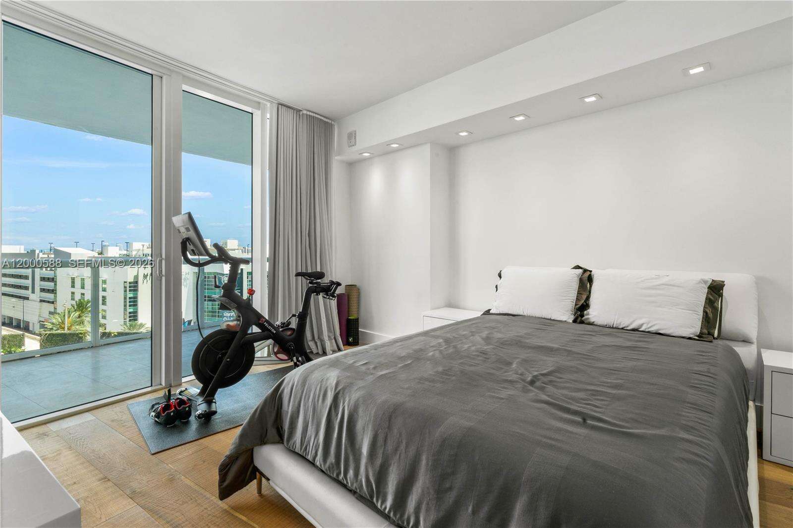 Icon at 450 Alton Rd, Miami Beach, FL 33139 - For Rent photo 12