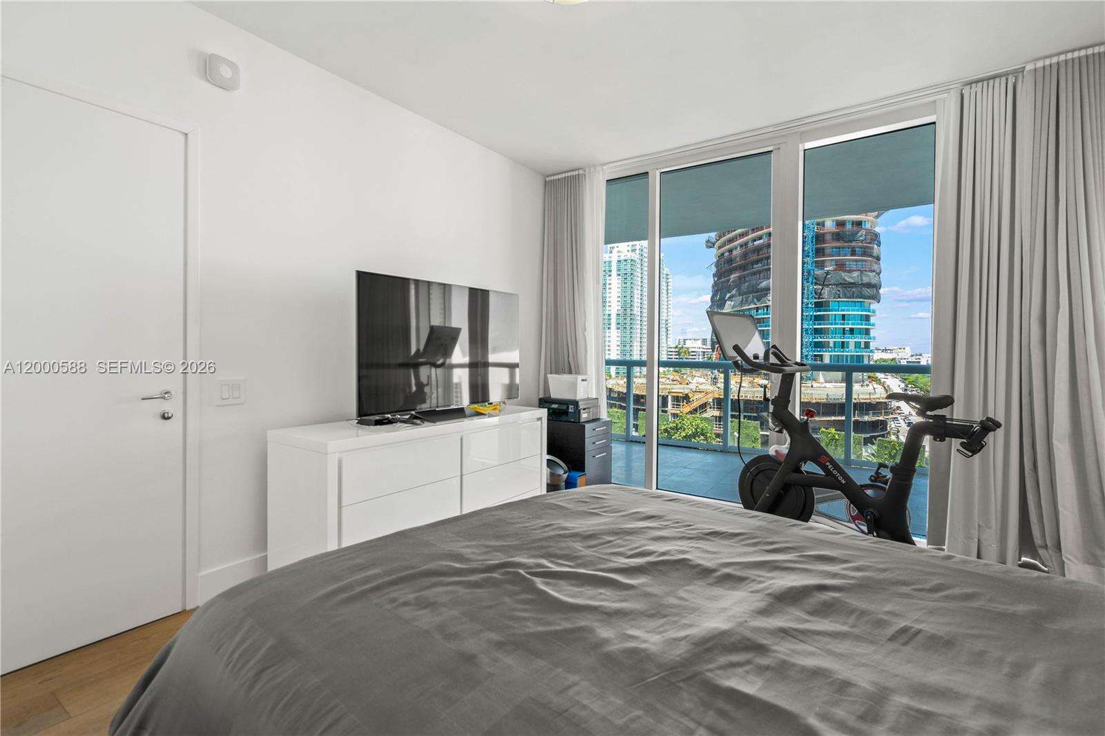 Icon at 450 Alton Rd, Miami Beach, FL 33139 - For Rent photo 13