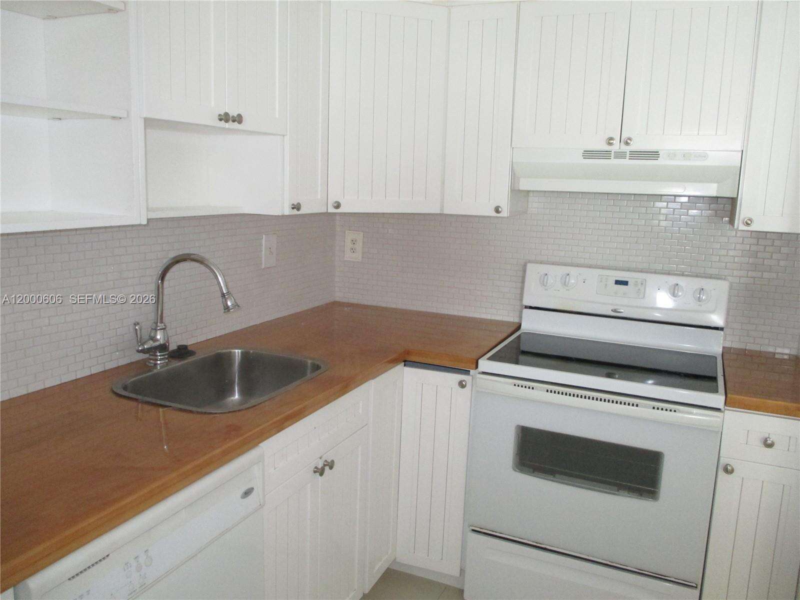 Brickell Place at 1865 Brickell Ave, Miami, FL 33129 - For Rent photo 3