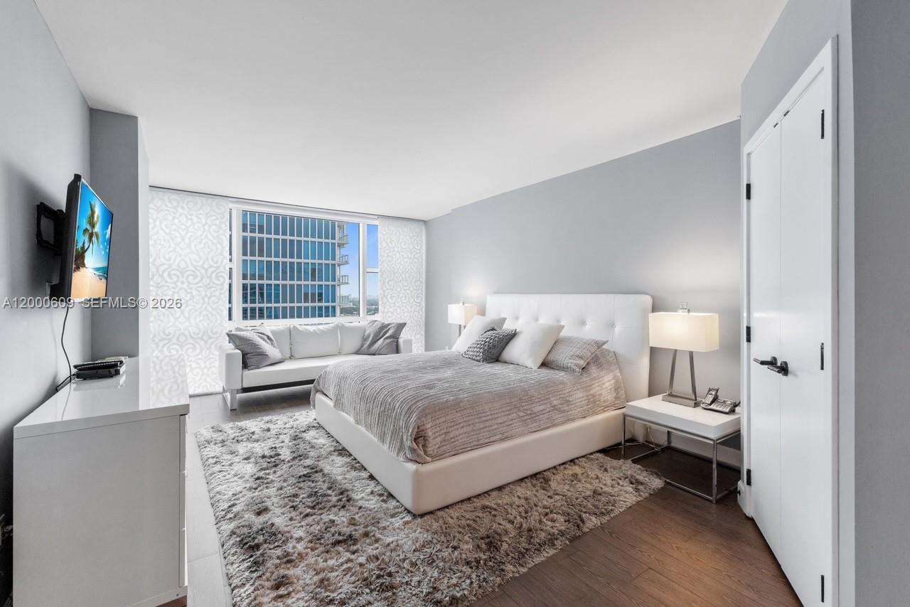 Central Carillon at 6801 Collins Ave, Miami Beach, FL 33141 - For Rent photo 6