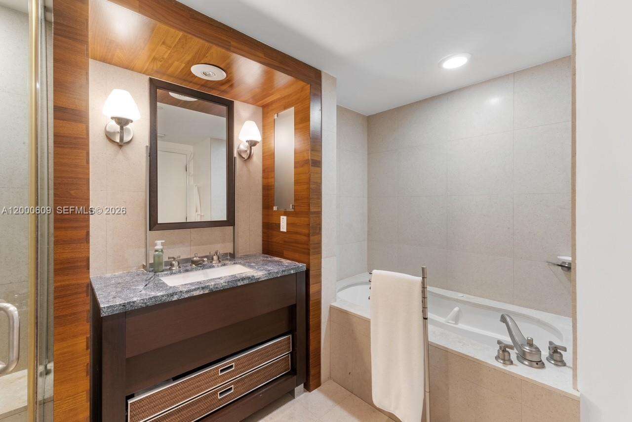 Central Carillon at 6801 Collins Ave, Miami Beach, FL 33141 - For Rent photo 8