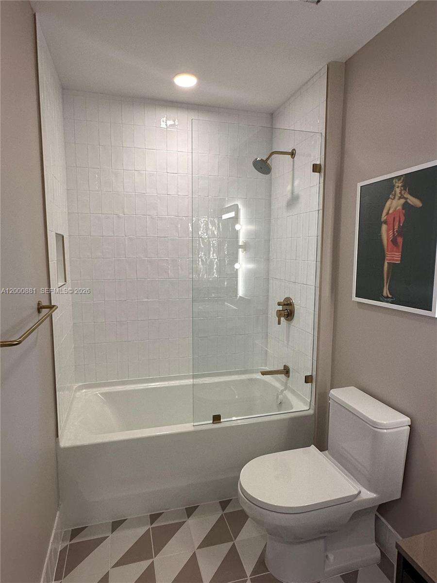 Natiivo | Gale Miami at 159 6 St, Miami, FL 33132 - For Rent photo 16