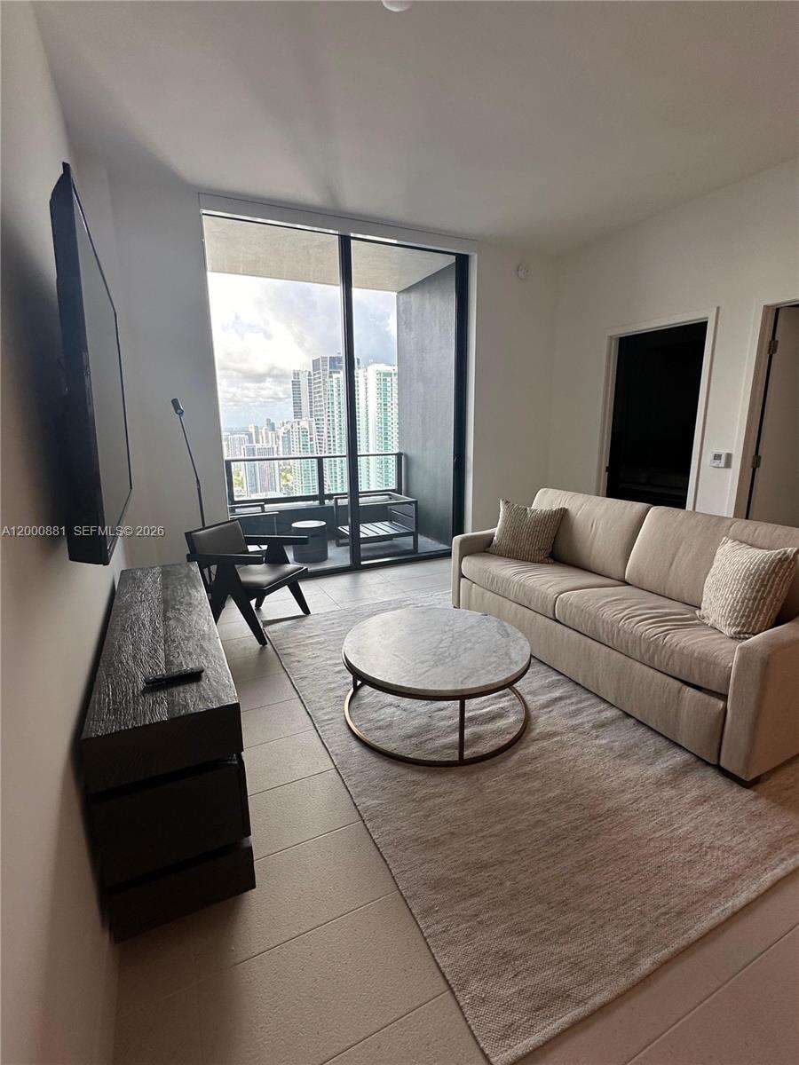 Natiivo | Gale Miami at 159 6 St, Miami, FL 33132 - For Rent photo 3