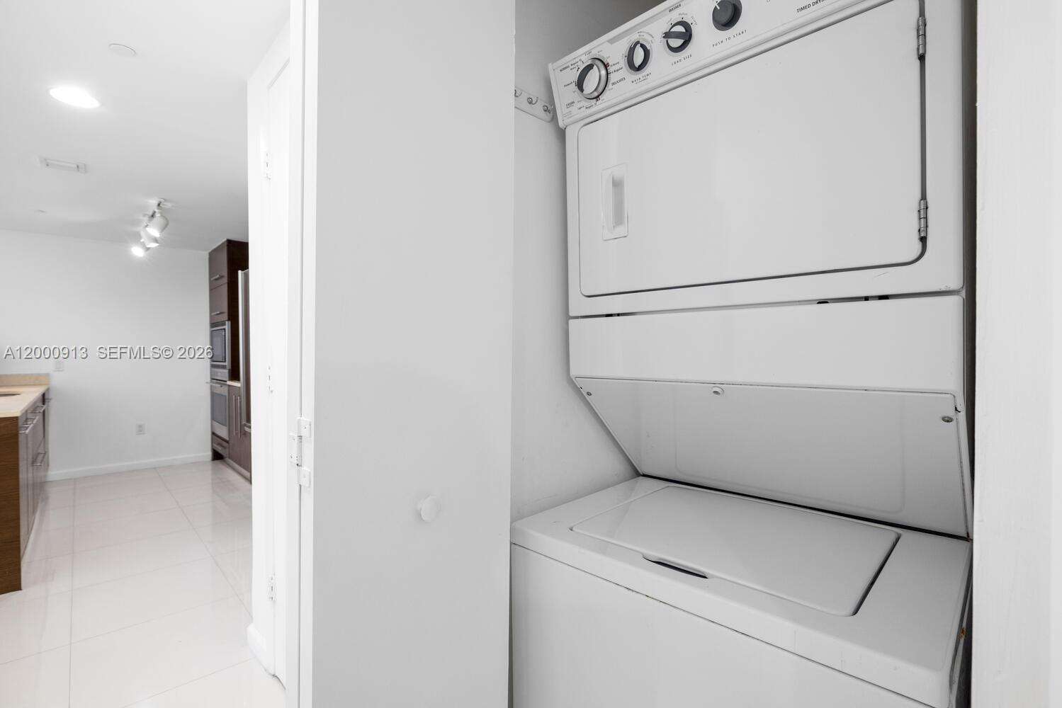 Icon Brickell 1 at 475 Brickell Ave, Miami, FL 33131 - For Rent photo 16