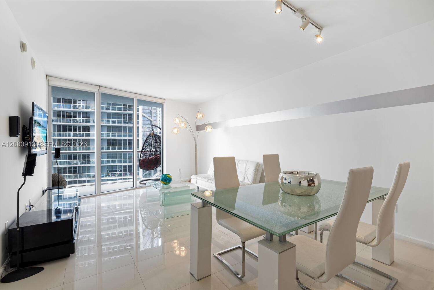 Icon Brickell 1 at 475 Brickell Ave, Miami, FL 33131 - For Rent photo 9