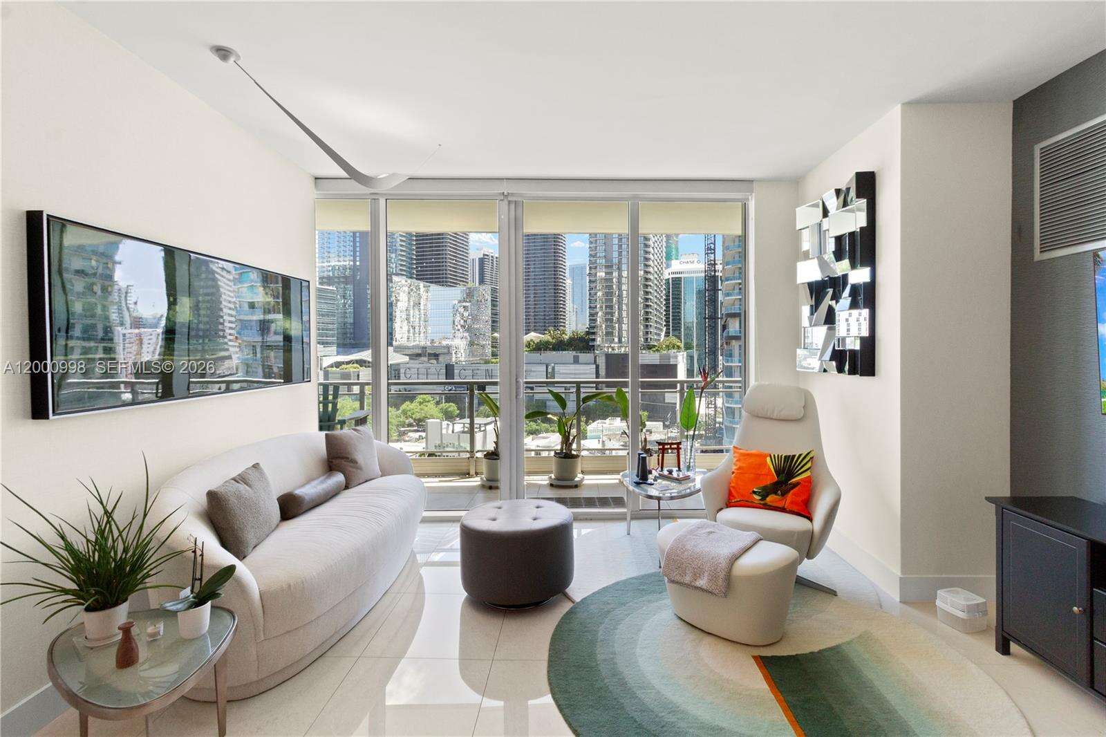 Mint at 92 3 St, Miami, FL 33130 - For Rent photo 1