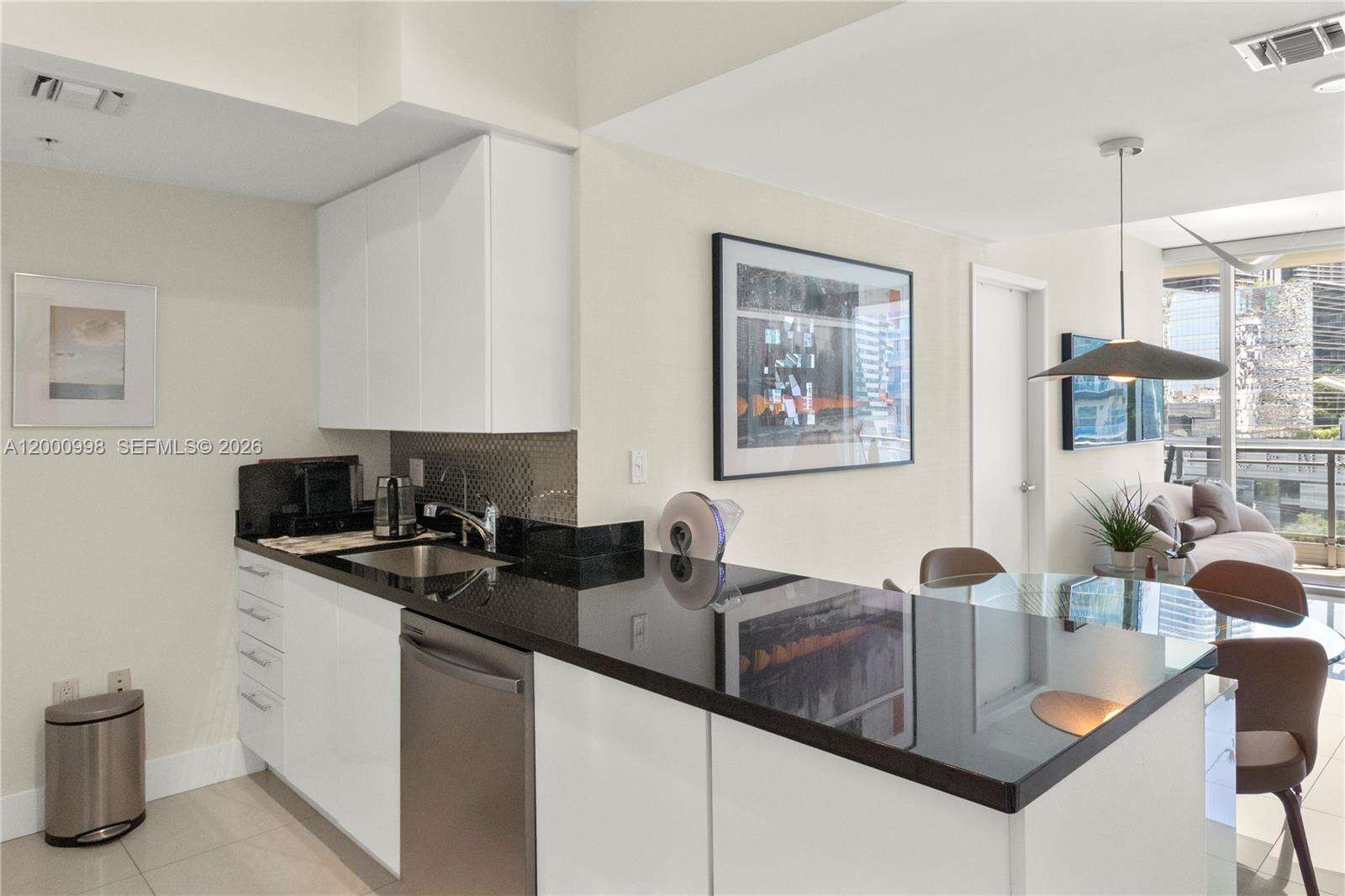Mint at 92 3 St, Miami, FL 33130 - For Rent photo 9