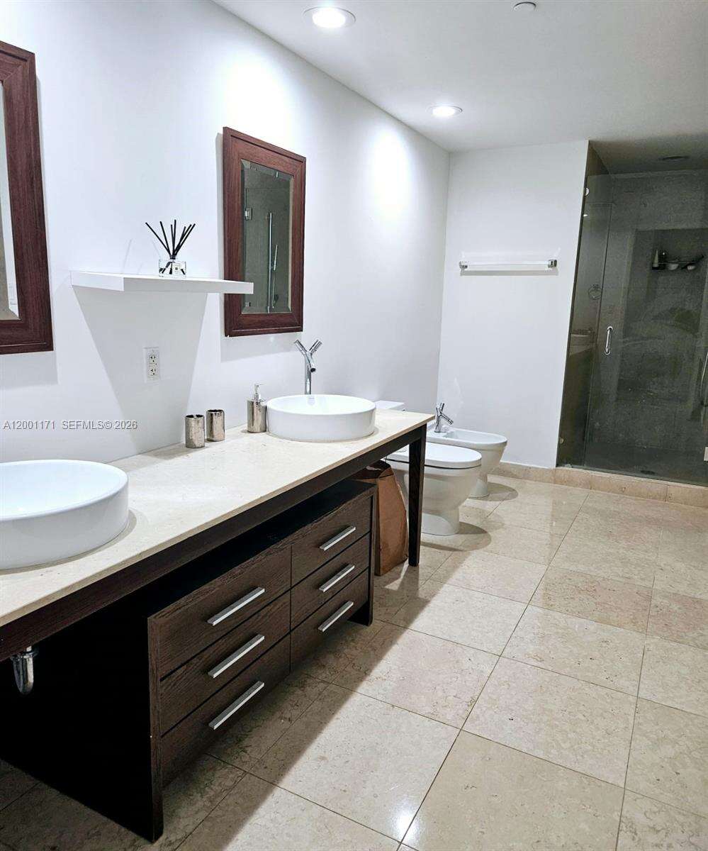 Icon Brickell 1 at 475 Brickell Ave, Miami, FL 33131 - For Rent photo 13