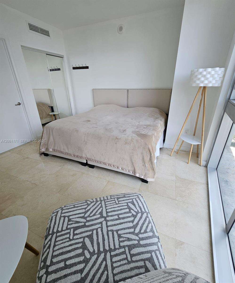 Icon Brickell 1 at 475 Brickell Ave, Miami, FL 33131 - For Rent photo 15