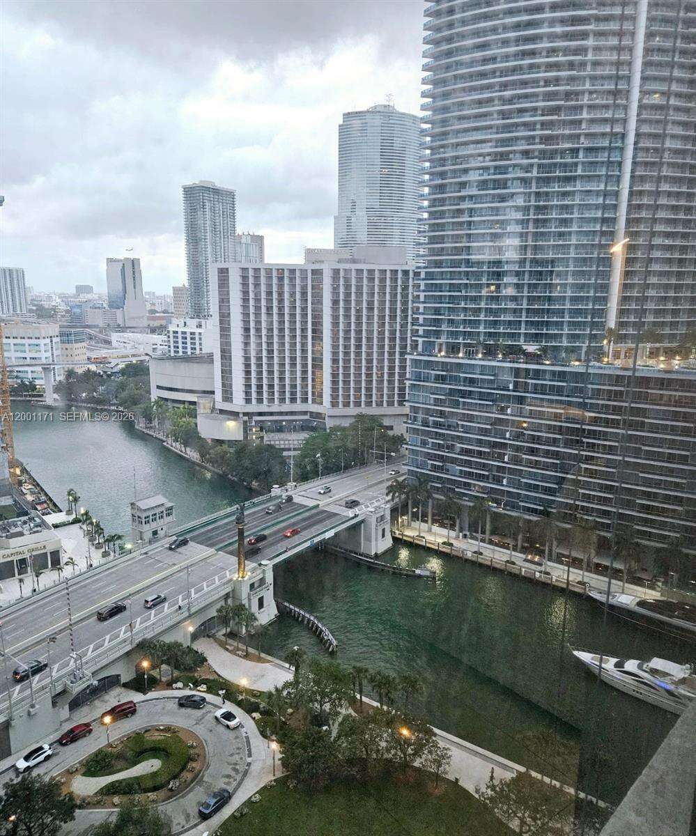 Icon Brickell 1 at 475 Brickell Ave, Miami, FL 33131 - For Rent photo 18