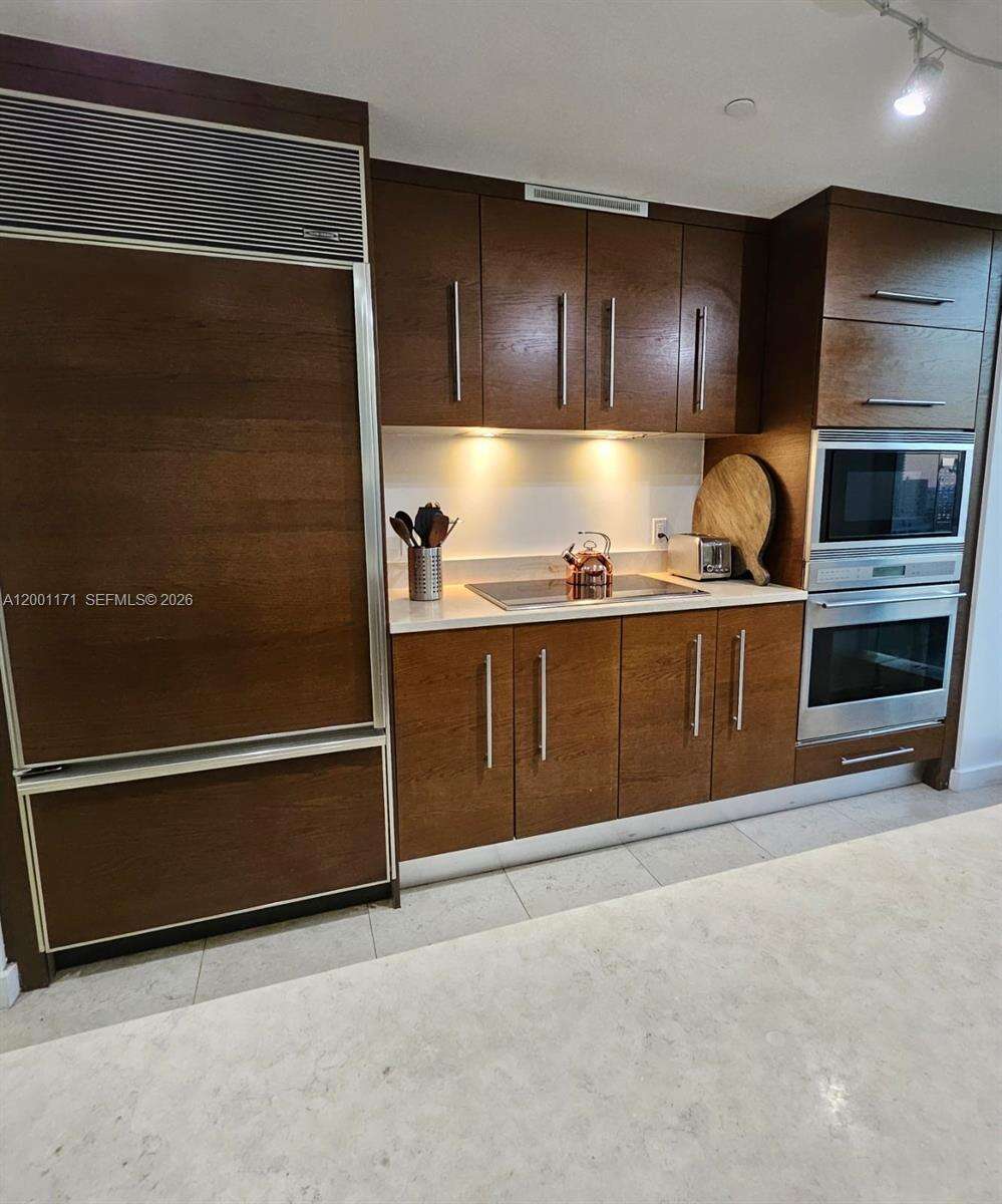 Icon Brickell 1 at 475 Brickell Ave, Miami, FL 33131 - For Rent photo 5