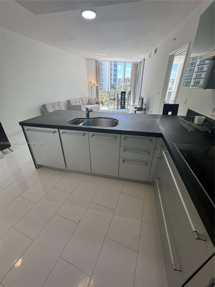 Trump Royale at 18201 Collins Ave, Sunny Isles Beach, FL 33160 - For Rent photo 3