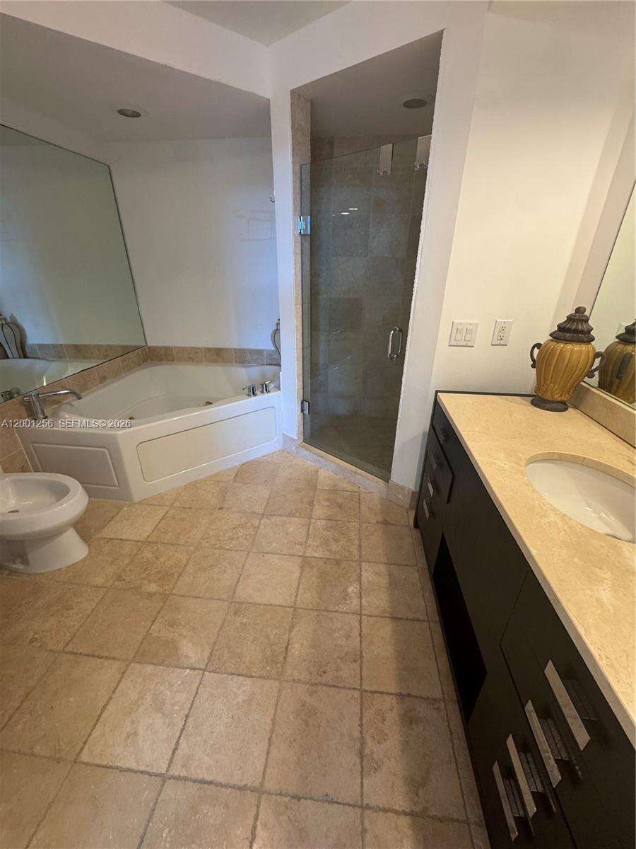 Trump Royale at 18201 Collins Ave, Sunny Isles Beach, FL 33160 - For Rent photo 5