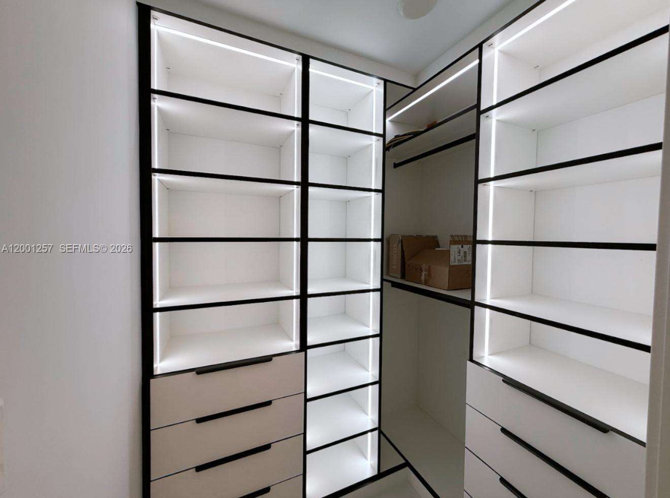 Parque Towers at 330 Sunny Isles Blvd, Sunny Isles Beach, FL 33160 - For Rent photo 11