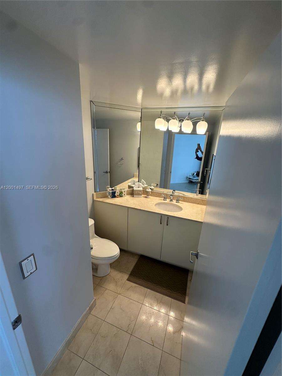Akoya at 6365 Collins Ave, Miami Beach, FL 33141 - For Rent photo 16