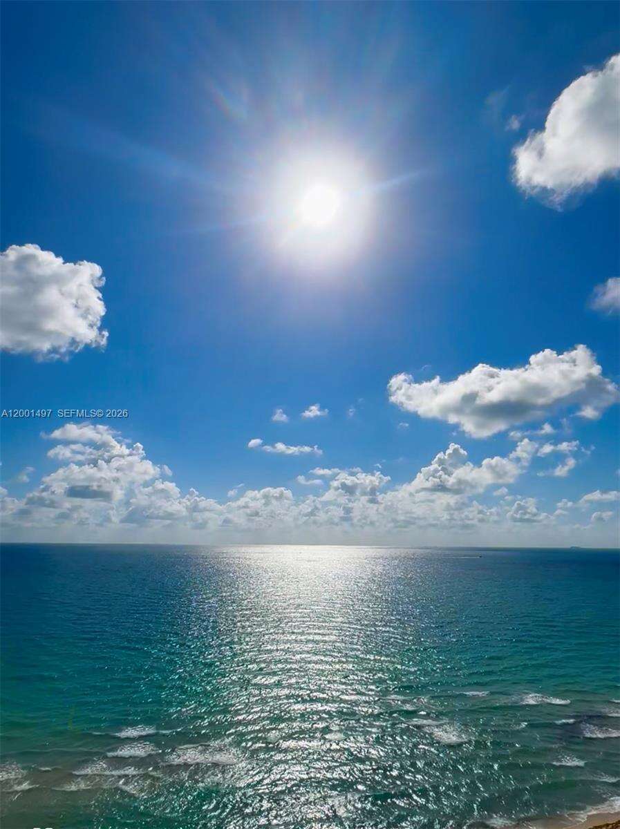 Akoya at 6365 Collins Ave, Miami Beach, FL 33141 - For Rent photo 17
