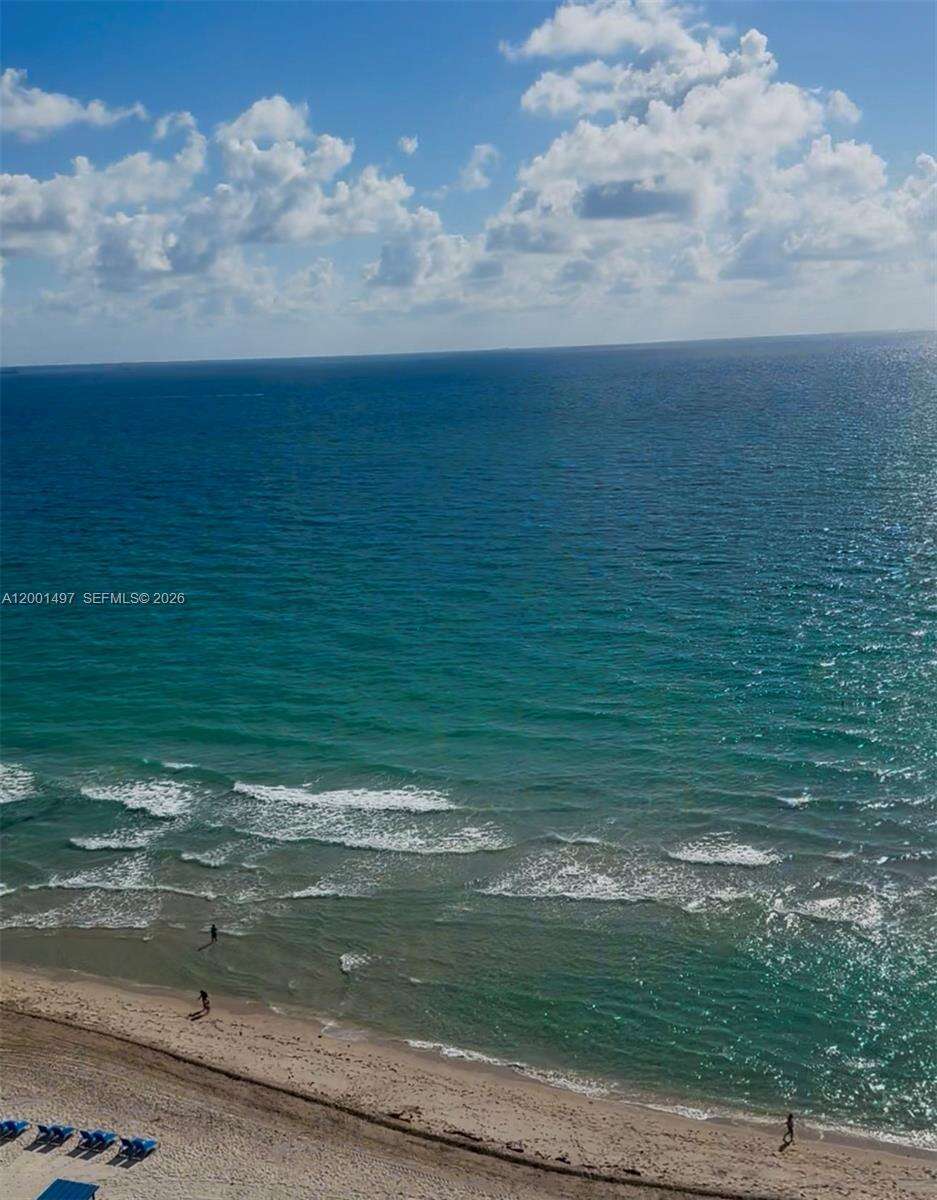 Akoya at 6365 Collins Ave, Miami Beach, FL 33141 - For Rent photo 21