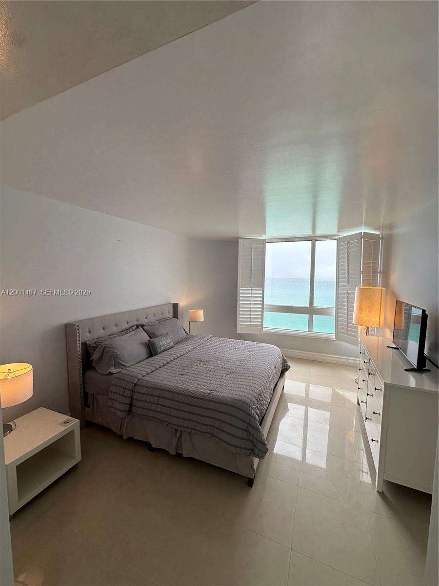 Akoya at 6365 Collins Ave, Miami Beach, FL 33141 - For Rent photo 9