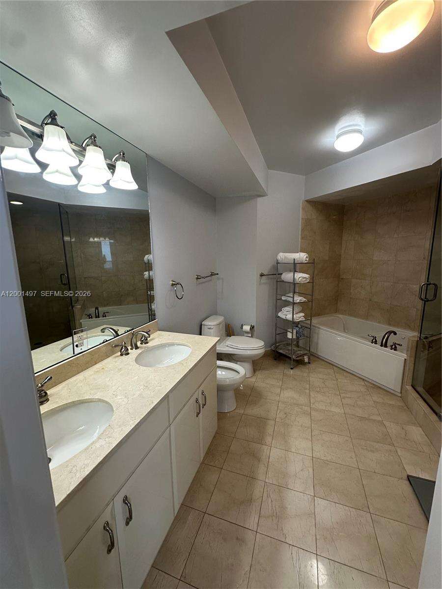 Akoya at 6365 Collins Ave, Miami Beach, FL 33141 - For Rent photo 10