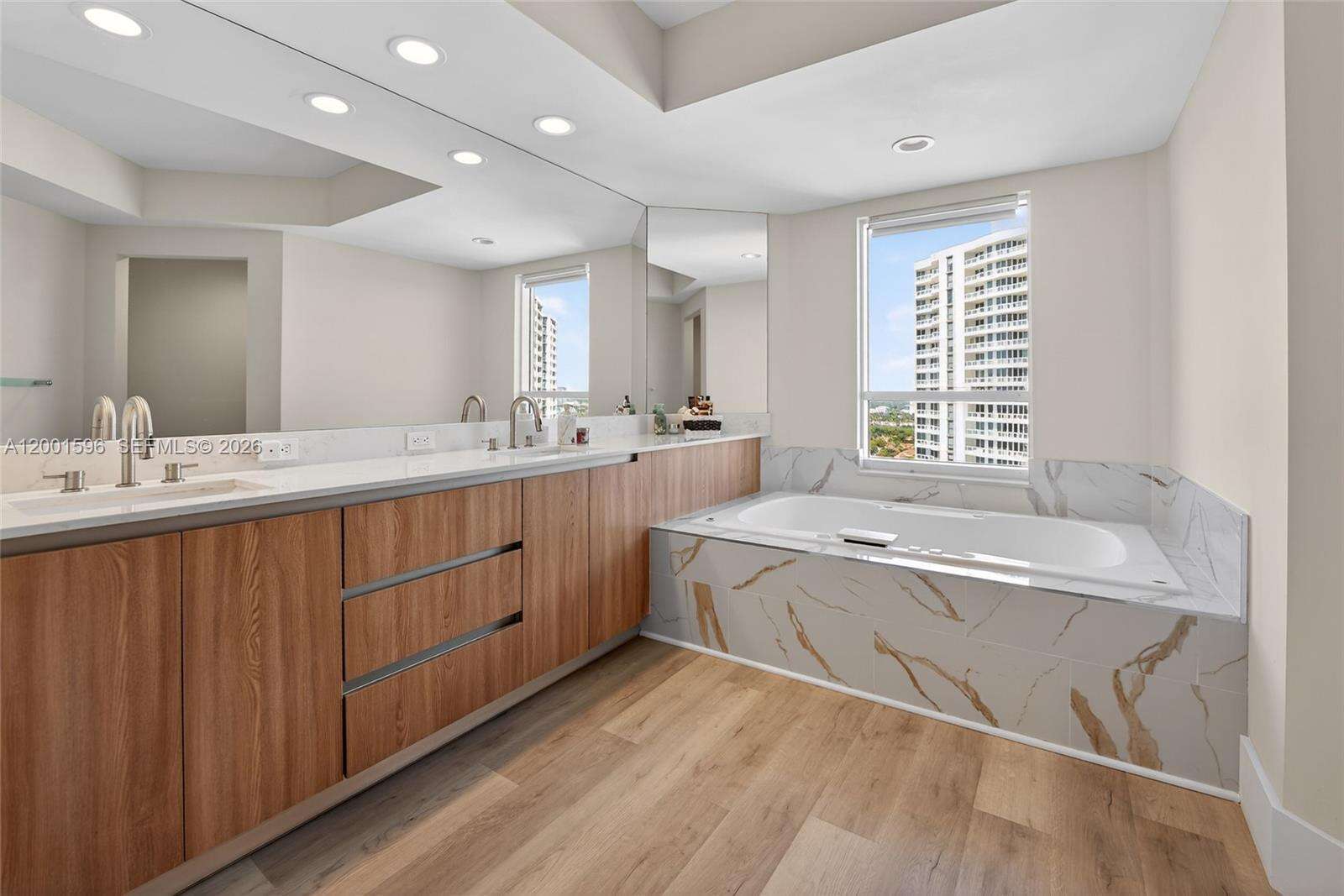Atlantic 3 at 21050 Point Pl, Aventura, FL 33180 - For Rent photo 23