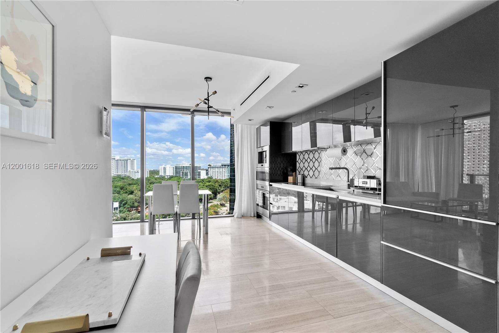 Echo Brickell at 1451 Brickell Ave, Miami, FL 33131 - For Rent photo 6