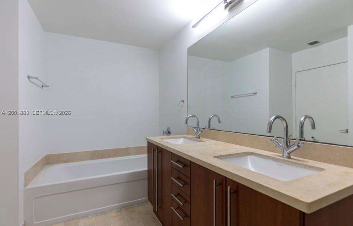 Axis On Brickell at 1111 1 Ave, Miami, FL 33130 - For Rent photo 7
