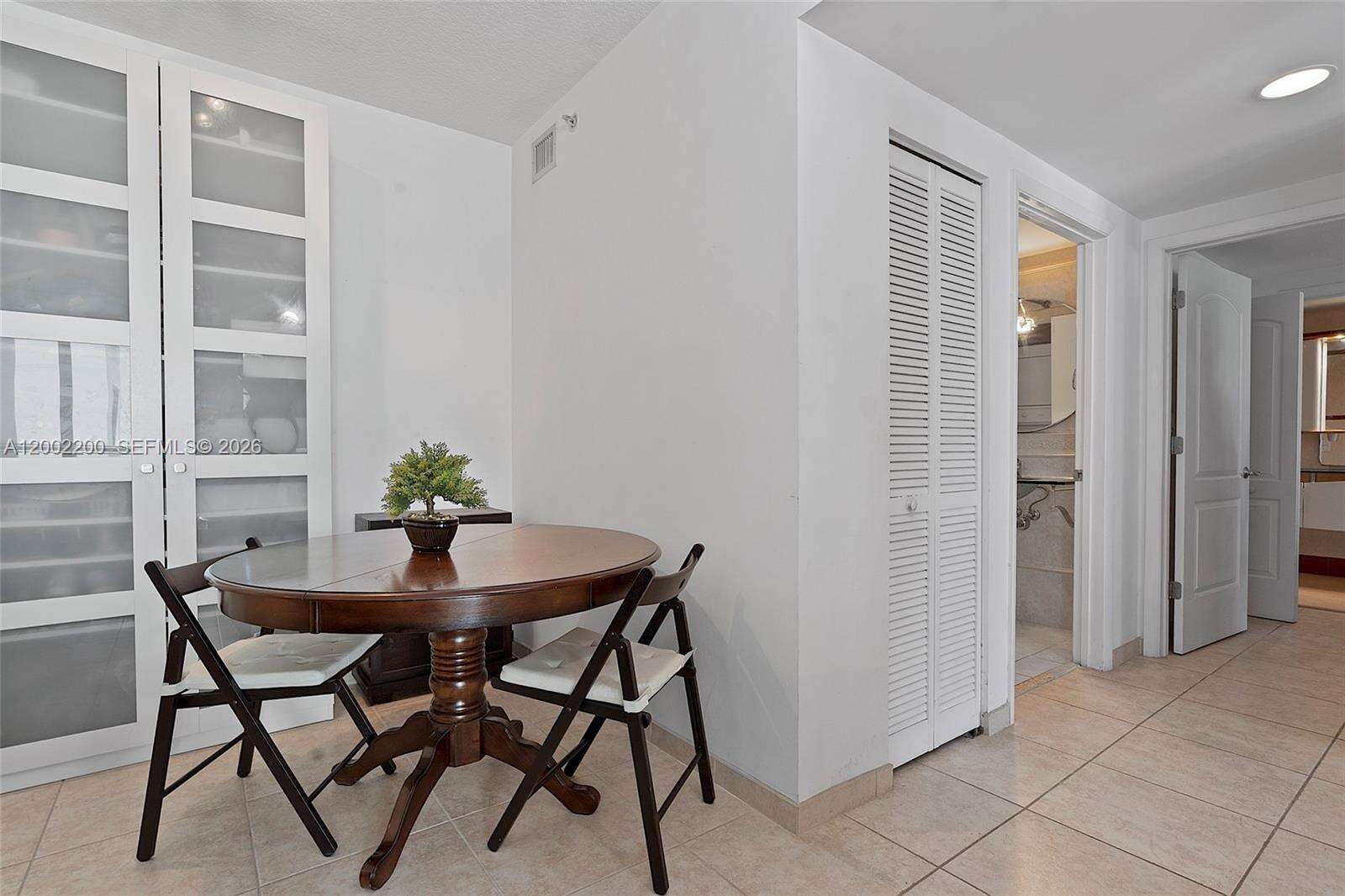Cosmopolitan at 110 Washington Ave, Miami Beach, FL 33139 - For Rent photo 11