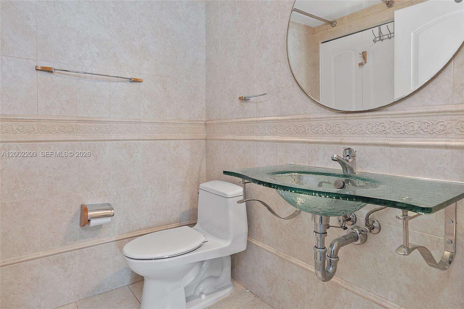 Cosmopolitan at 110 Washington Ave, Miami Beach, FL 33139 - For Rent photo 12