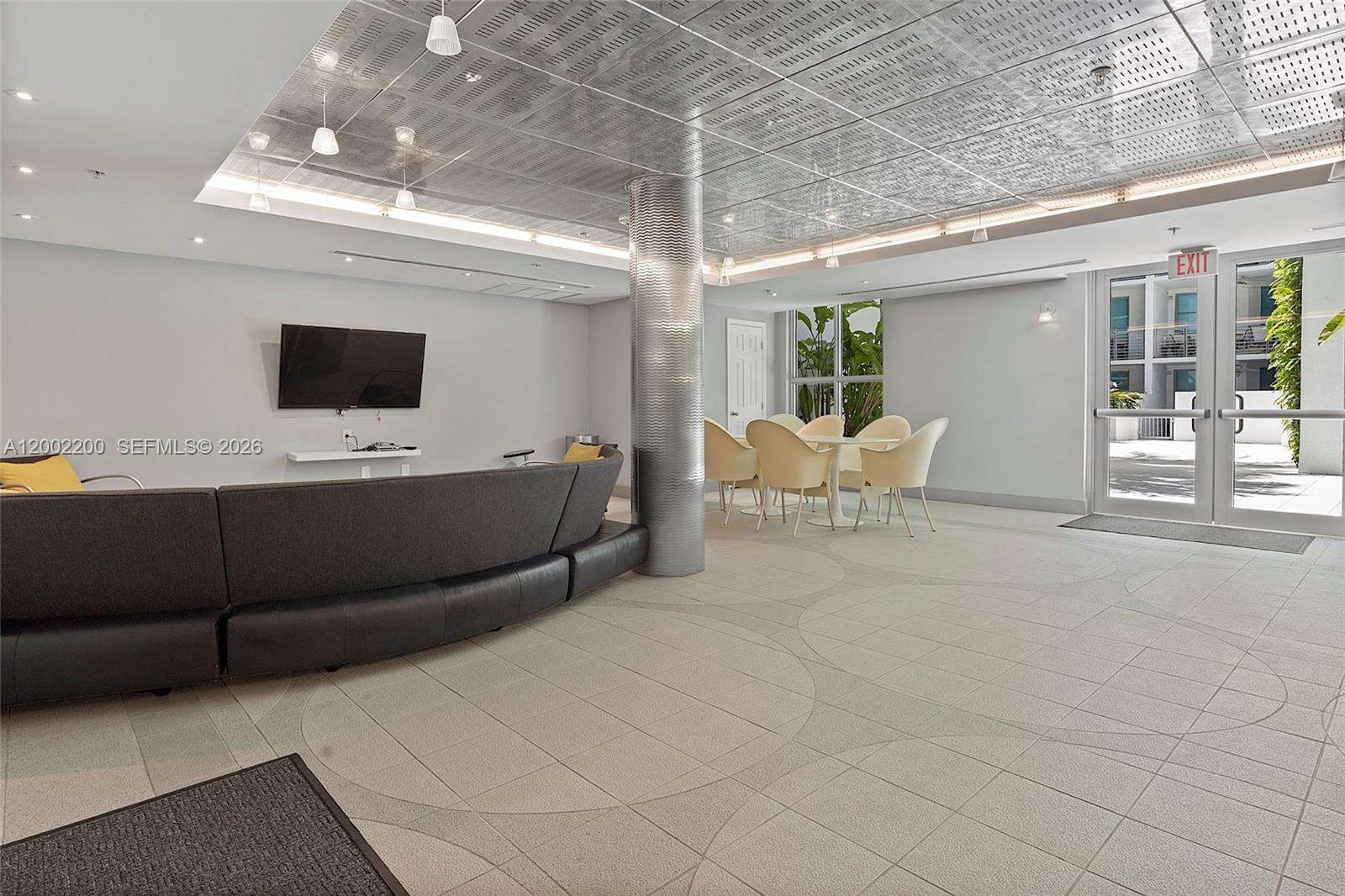 Cosmopolitan at 110 Washington Ave, Miami Beach, FL 33139 - For Rent photo 29