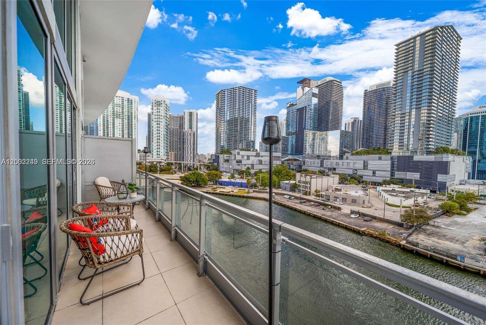 Mint at 92 3 St, Miami, FL 33130 - For Rent photo 2