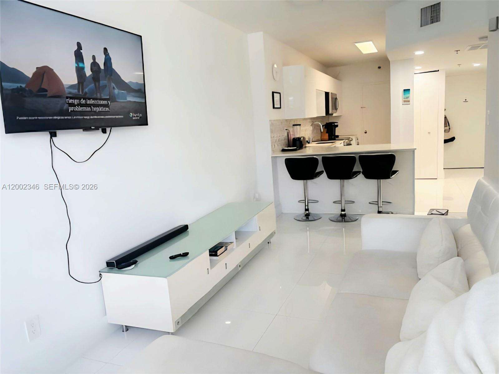 Decoplage at 100 Lincoln Rd, Miami Beach, FL 33139 - For Rent photo 3
