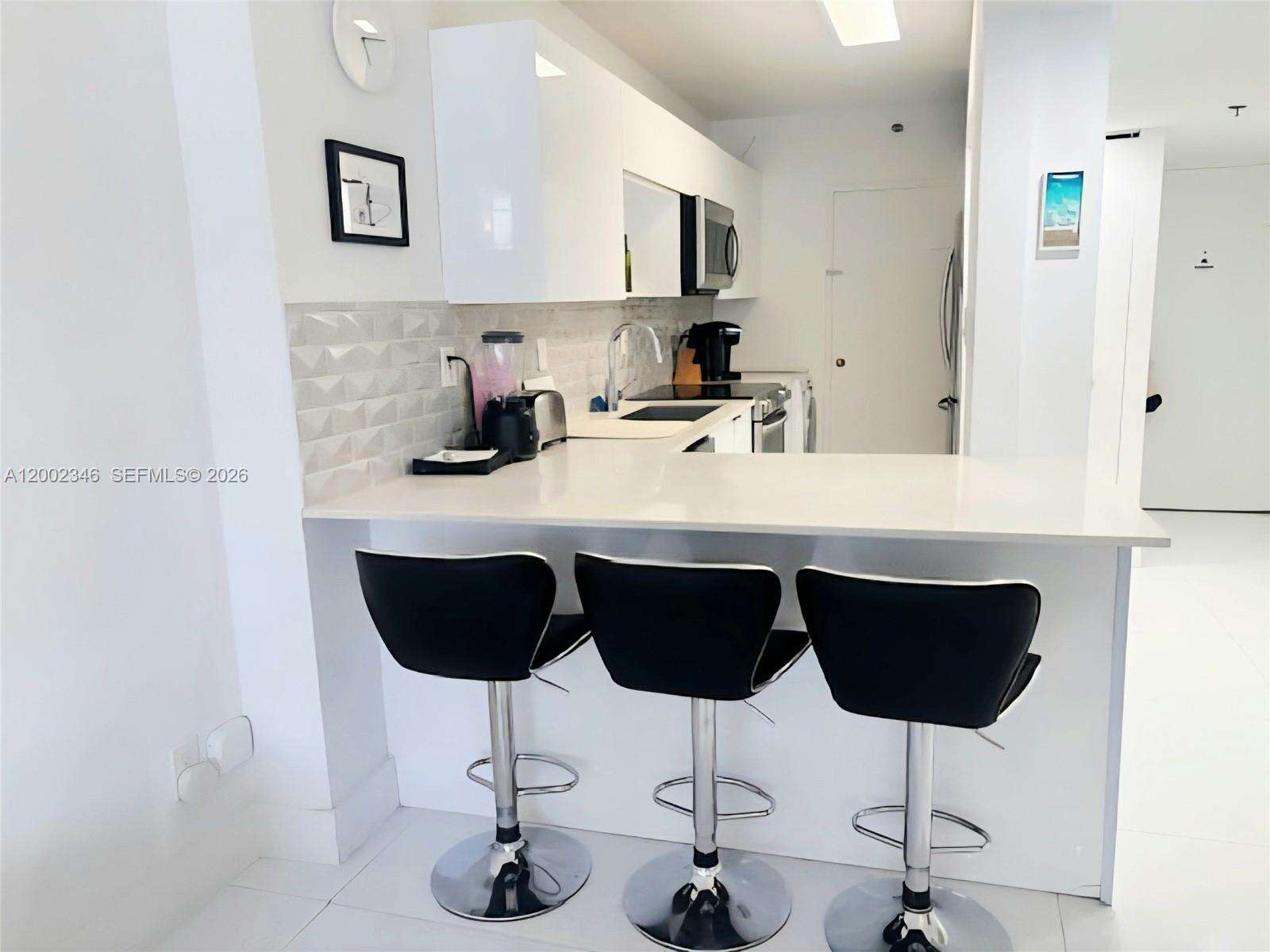 Decoplage at 100 Lincoln Rd, Miami Beach, FL 33139 - For Rent photo 5