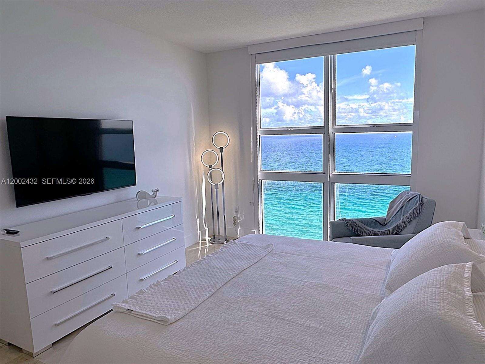 2080 Ocean Dr, Hallandale Beach, FL 33009 - For Rent photo 16