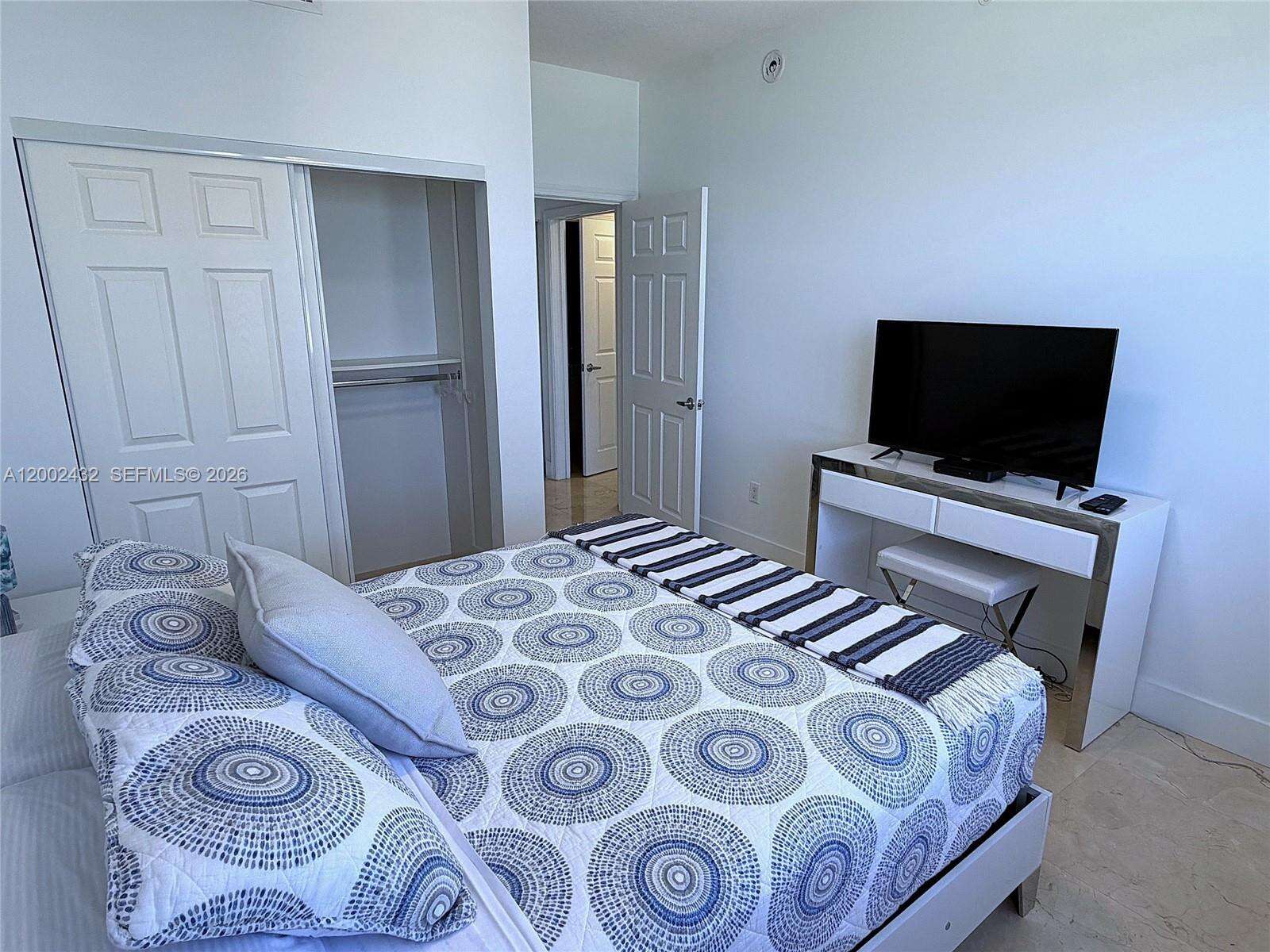 2080 Ocean Dr, Hallandale Beach, FL 33009 - For Rent photo 25