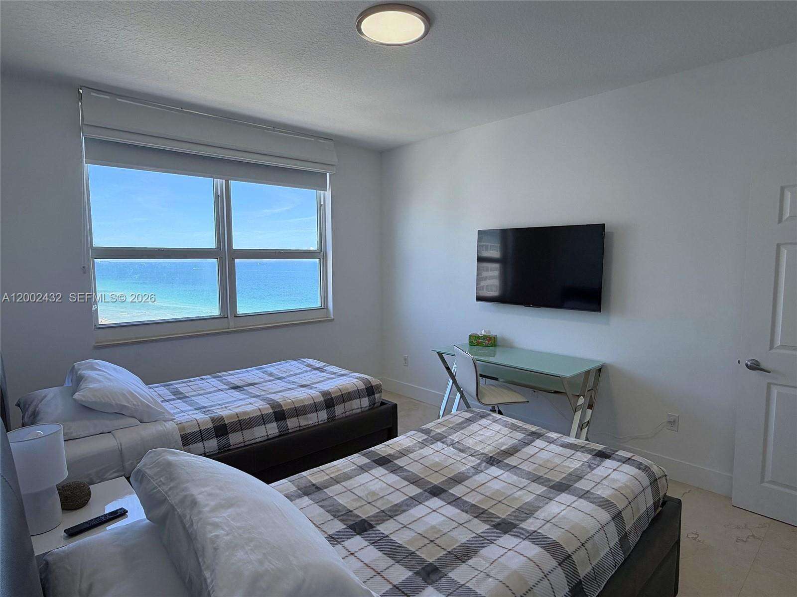 2080 Ocean Dr, Hallandale Beach, FL 33009 - For Rent photo 26