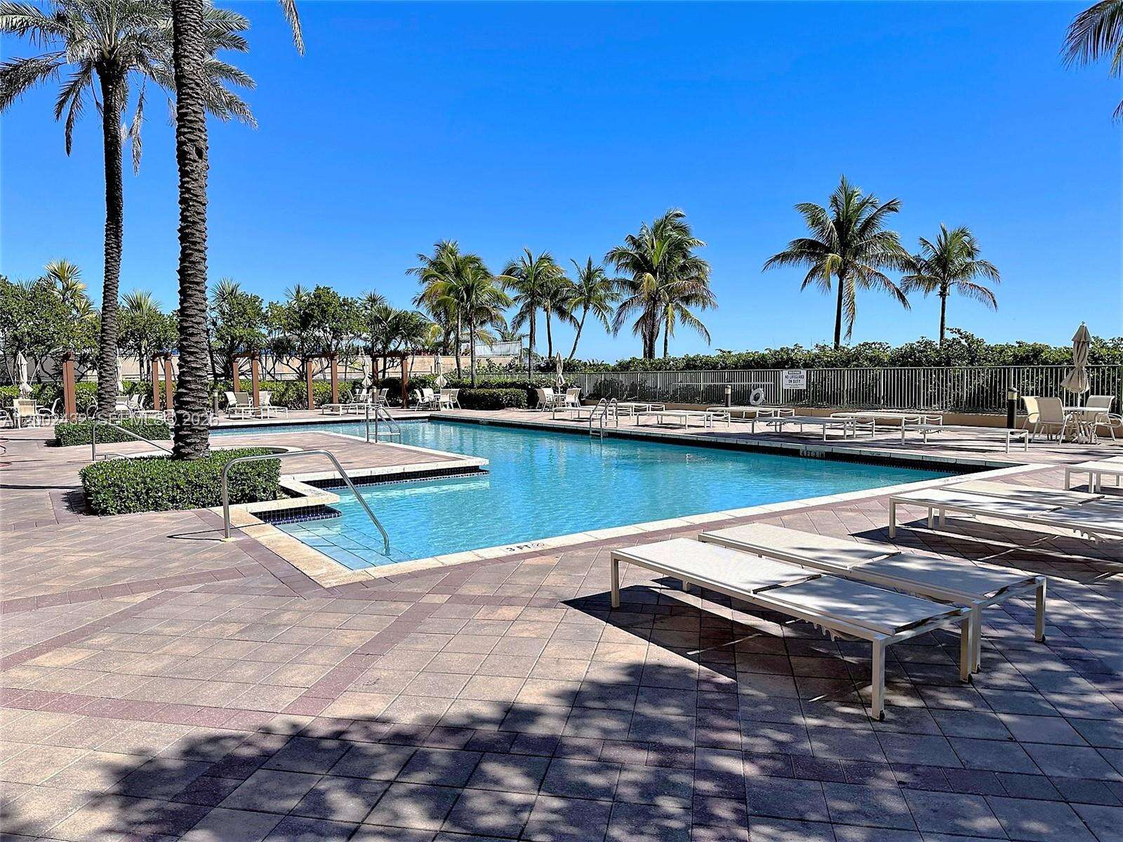2080 Ocean Dr, Hallandale Beach, FL 33009 - For Rent photo 40
