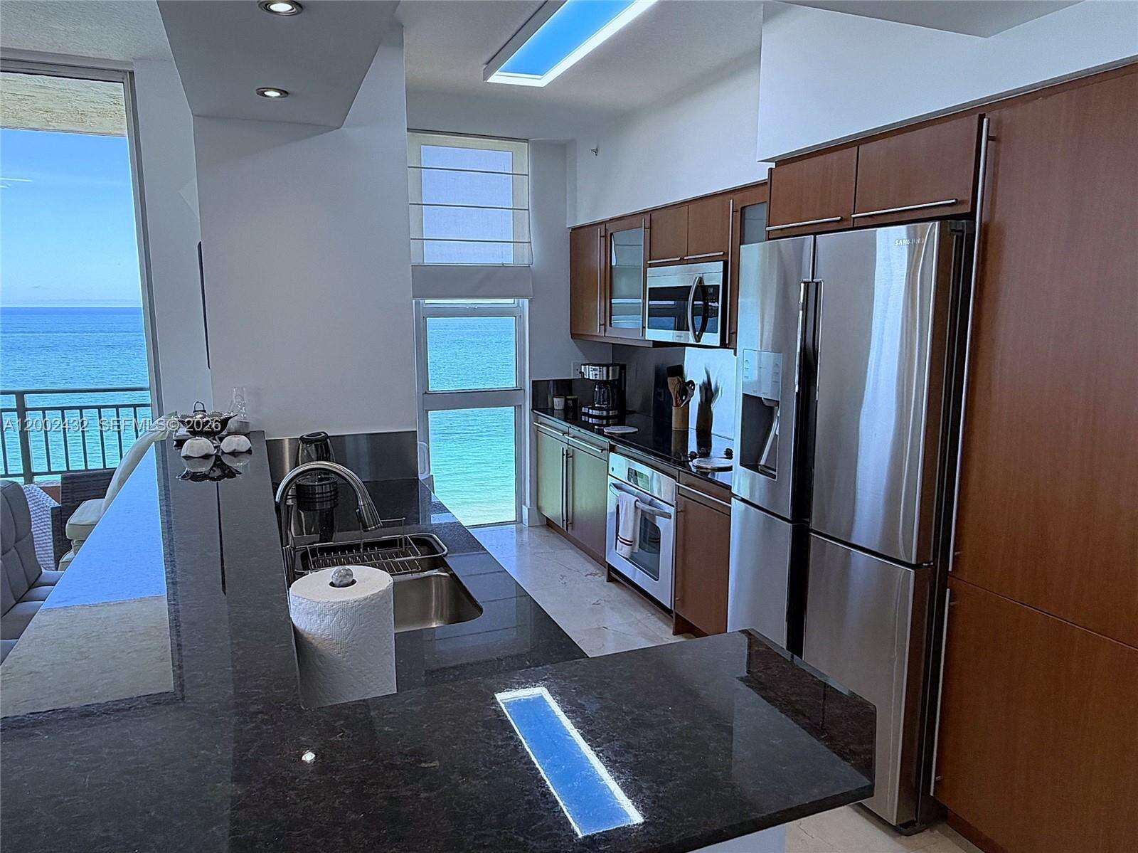 2080 Ocean Dr, Hallandale Beach, FL 33009 - For Rent photo 8