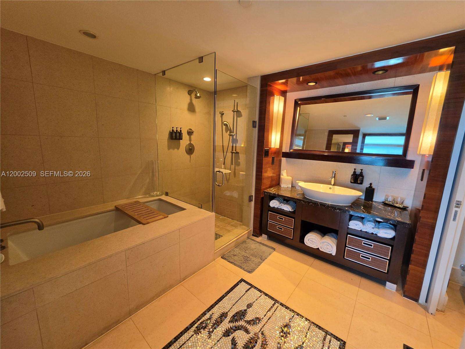 Central Carillon at 6801 Collins Ave, Miami Beach, FL 33141 - For Rent photo 16