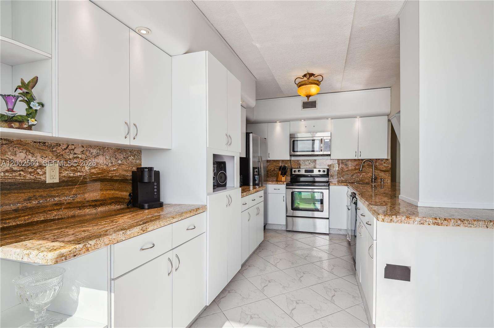 Alexander Towers at 3505 Ocean Dr, Hollywood, FL 33019 - For Rent photo 4