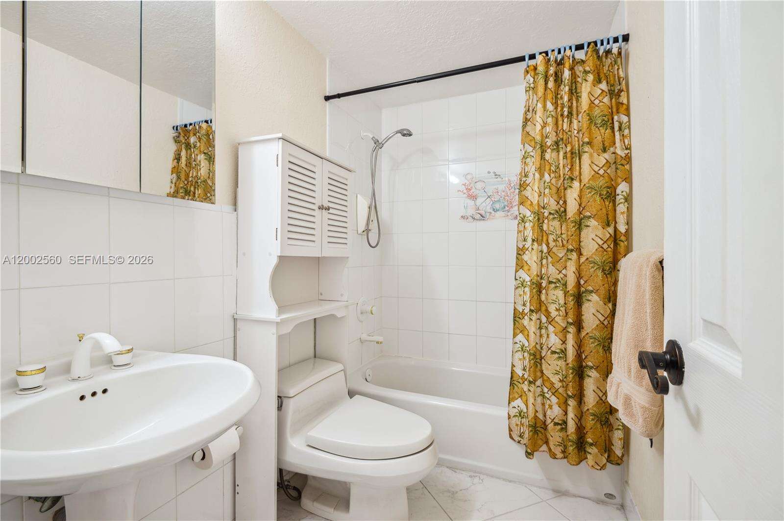 Alexander Towers at 3505 Ocean Dr, Hollywood, FL 33019 - For Rent photo 6