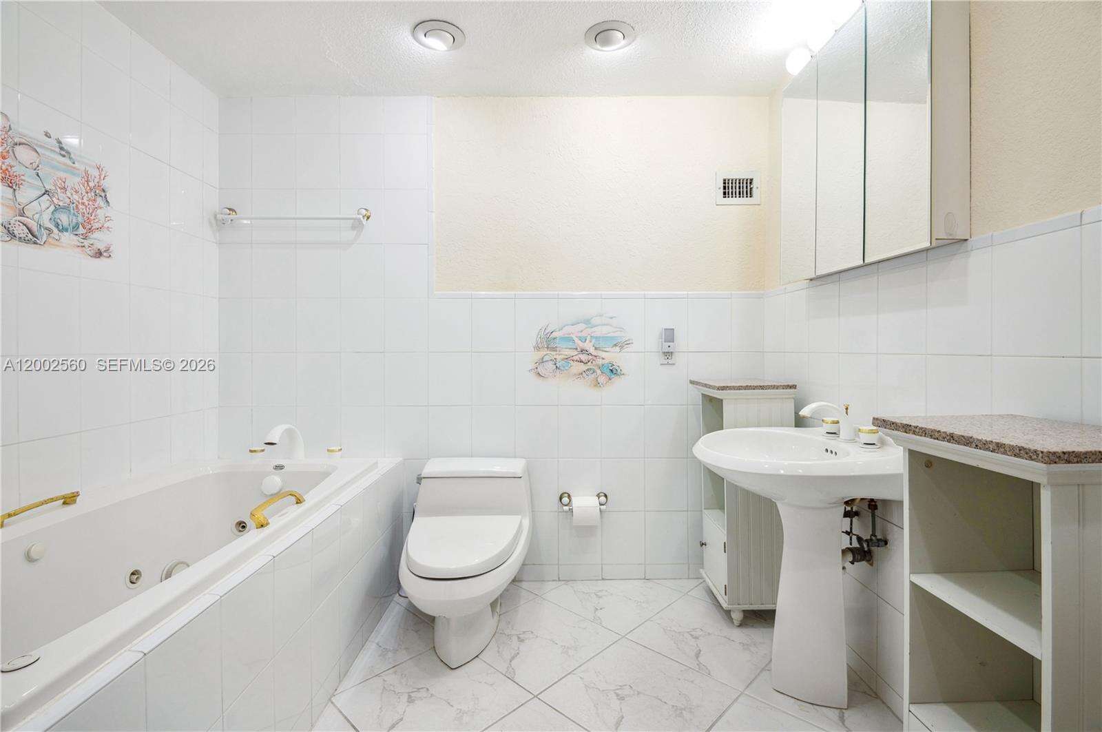 Alexander Towers at 3505 Ocean Dr, Hollywood, FL 33019 - For Rent photo 8