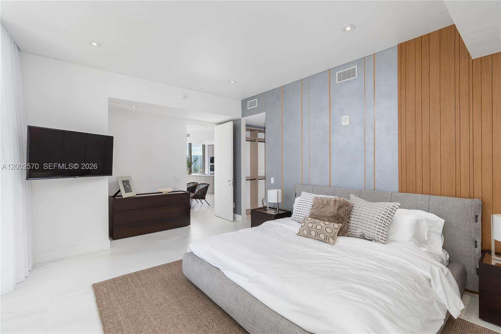 Armani Casa at 18975 Collins Ave, Sunny Isles Beach, FL 33160 - For Rent photo 11